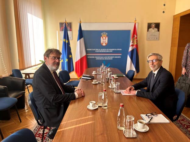  Ministar Tomislav Žigmanov razgovarao sa ambasadorom Republike Francuske Pjerom Košarom 