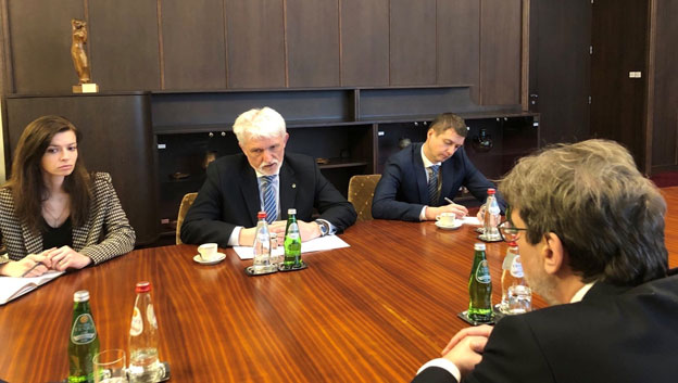  Ministar Tomislav Žigmanov razgovarao sa ambasadorom Ukrajine Volodimirom Tolkačem 