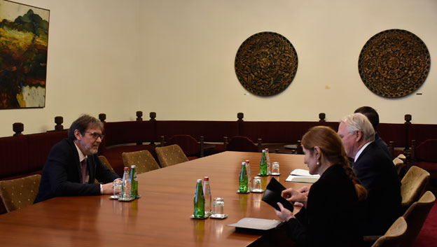 Susret ministra Žigmanova sa ambasadorom SAD-a Hilom  