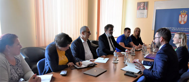 Ministar Žigmanov primio delegaciju Ureda za udruge