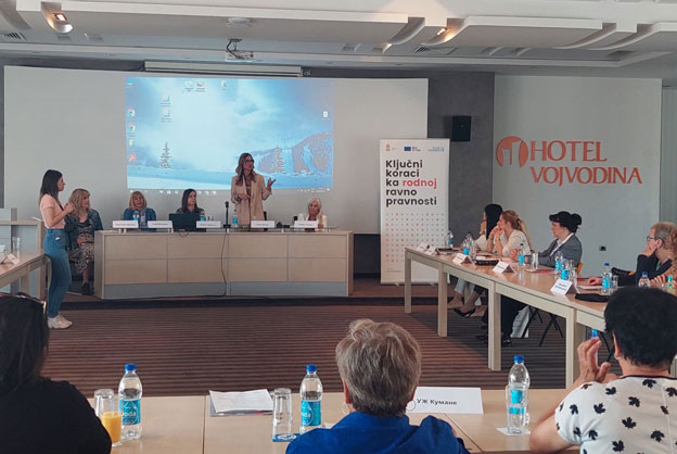  Pomoćnica Nina Mitić govorila na Okruglom stolu „Ekonomsko osnaživanje žena i žensko preduzetništvo u Banatuˮ