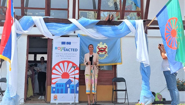  Pomoćnica ministra Nina Mitić prisustvovala otvaranju Kulturnog centra Roma u Pirotu 